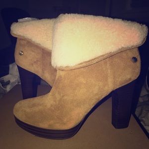 UGG Dandylion II BOOTIES